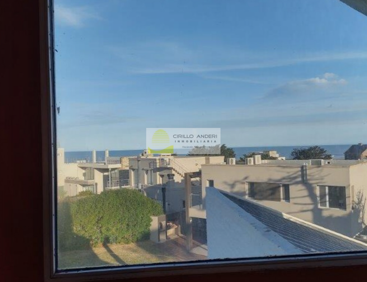 CASA EN VENTA ZONA LASALLE CON GAS NATURAL 