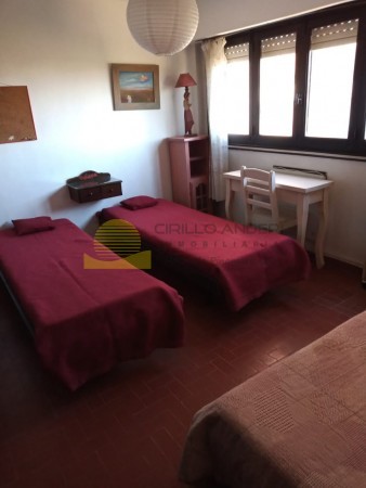 VENDO URGENTE POR VIAJE!!!DEPARTAMENTO EN VENTA  ZONA MUELLE PLAYA TRES AMBIENTES CON COCHERA