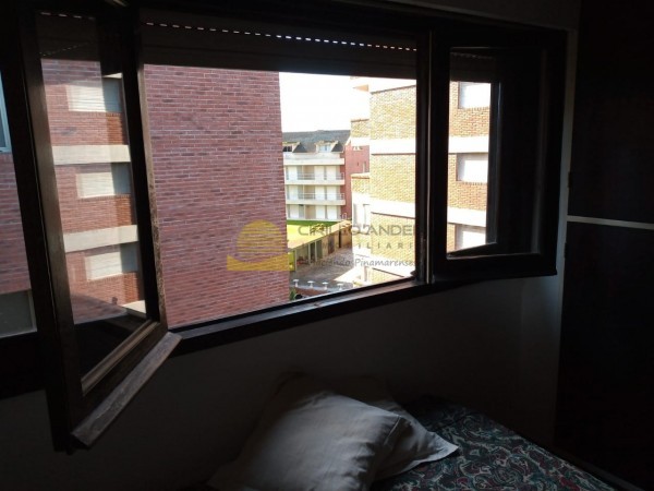 VENDO URGENTE POR VIAJE!!!DEPARTAMENTO EN VENTA  ZONA MUELLE PLAYA TRES AMBIENTES CON COCHERA