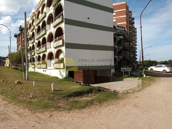 VENDO URGENTE POR VIAJE!!!DEPARTAMENTO EN VENTA  ZONA MUELLE PLAYA TRES AMBIENTES CON COCHERA