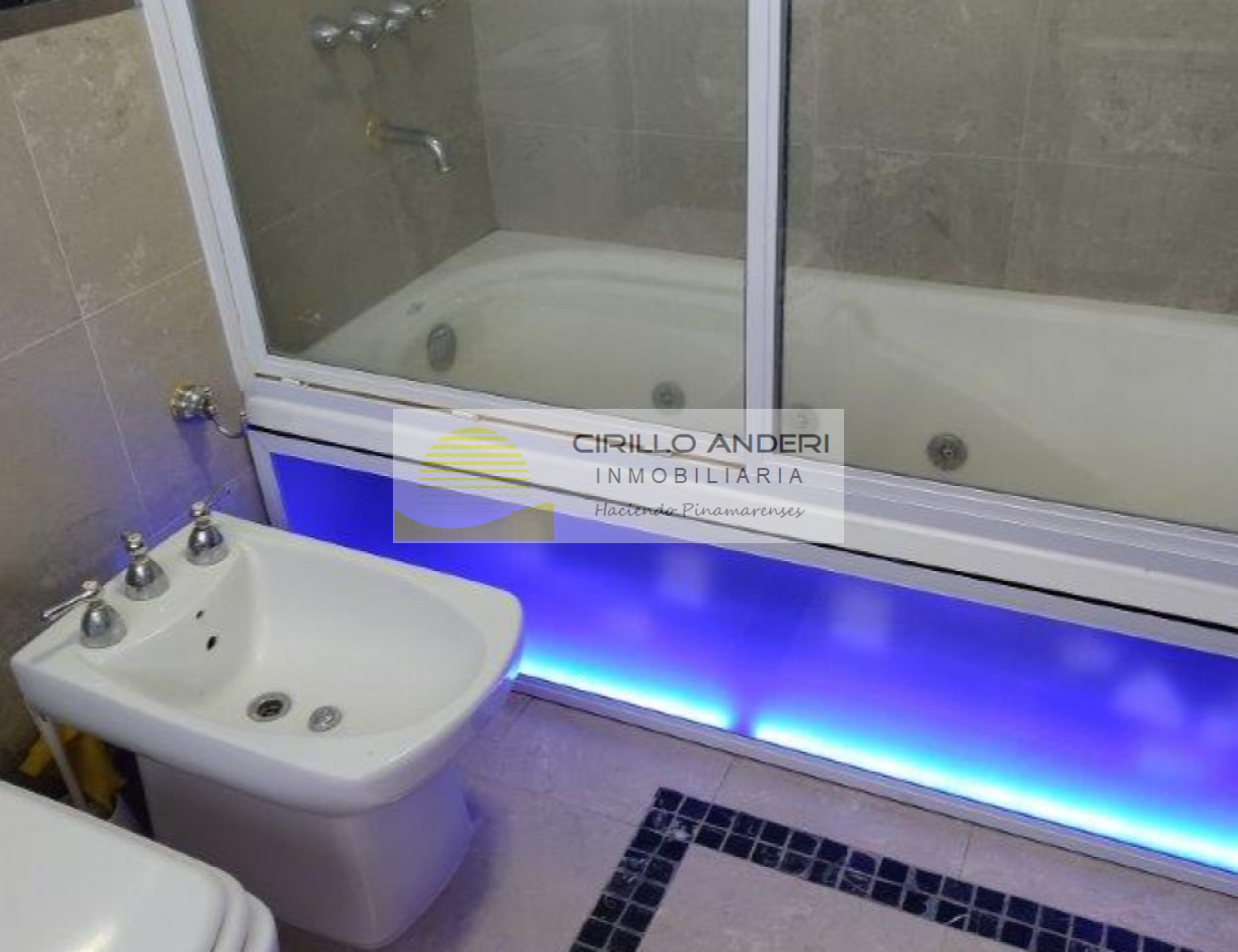 CASA EN VENTA ZONA LASALLE CON GAS NATURAL 