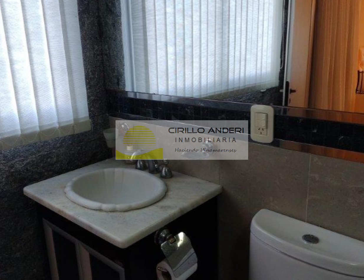CASA EN VENTA ZONA LASALLE CON GAS NATURAL 