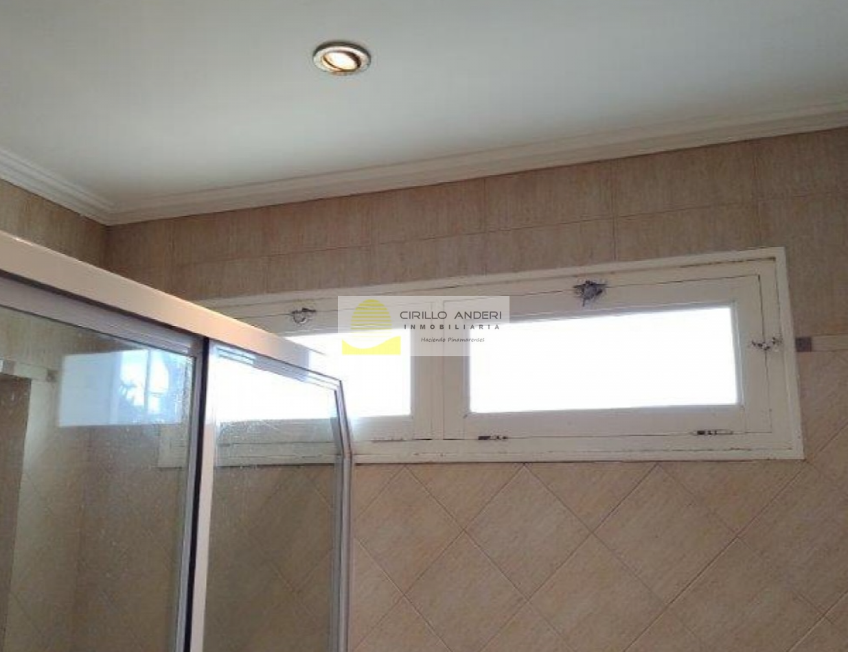 CASA EN VENTA ZONA LASALLE CON GAS NATURAL 