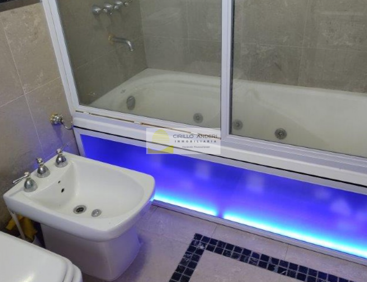 CASA EN VENTA ZONA LASALLE CON GAS NATURAL 