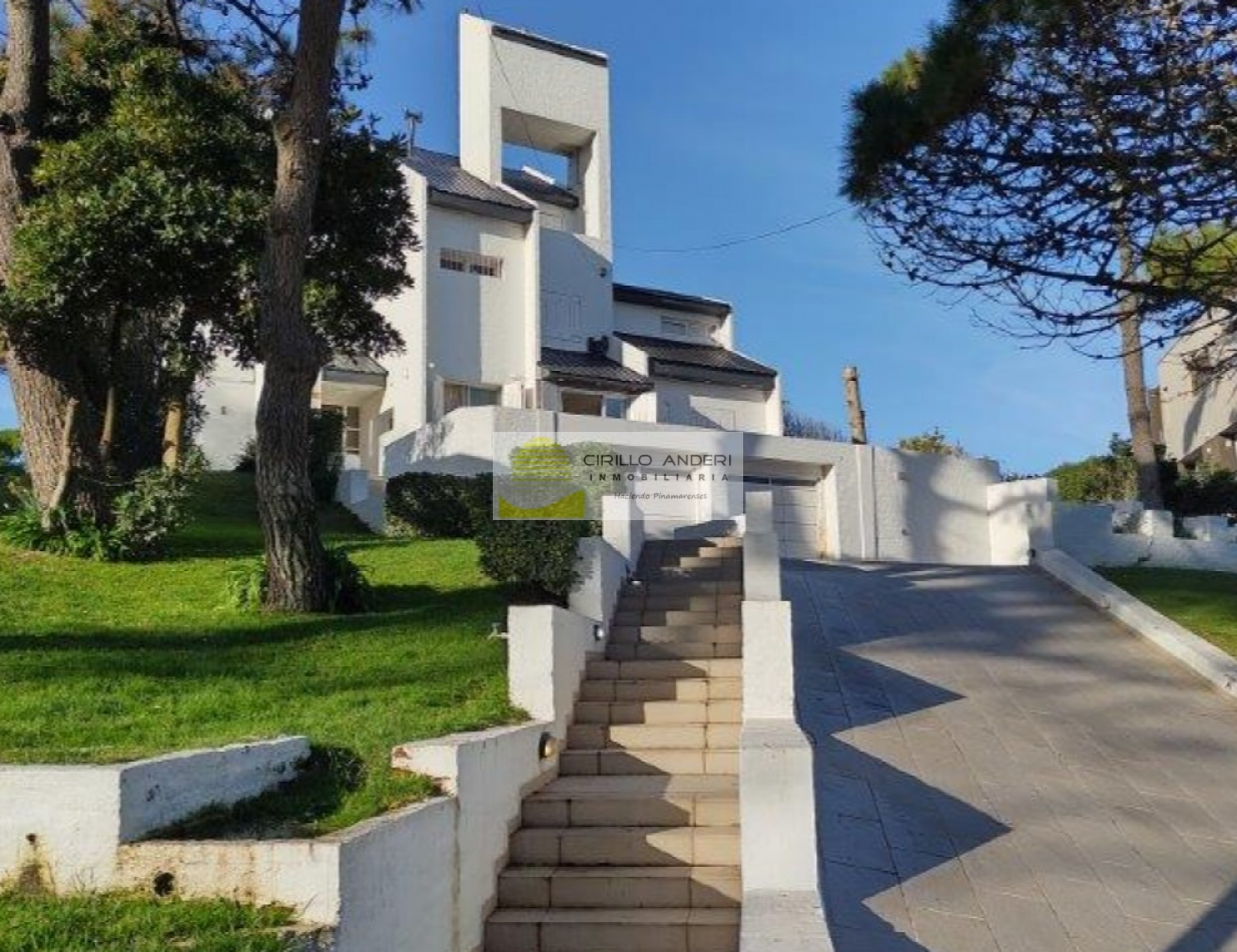 CASA EN VENTA ZONA LASALLE CON GAS NATURAL 
