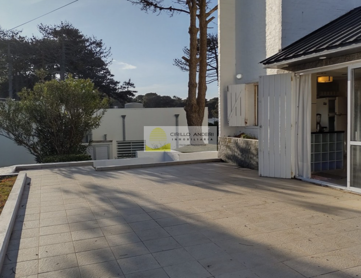CASA EN VENTA ZONA LASALLE CON GAS NATURAL 